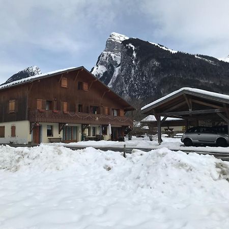 Particulier Loue 2 Appartements Communicants Dans Chalet A Samoens Jusqu A 16 Couchages Samoëns Extérieur photo